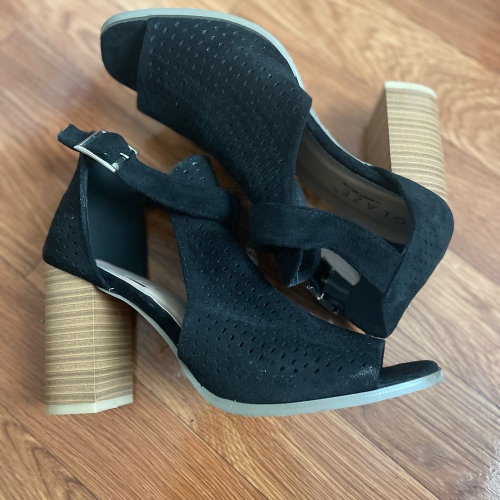 Black High heels